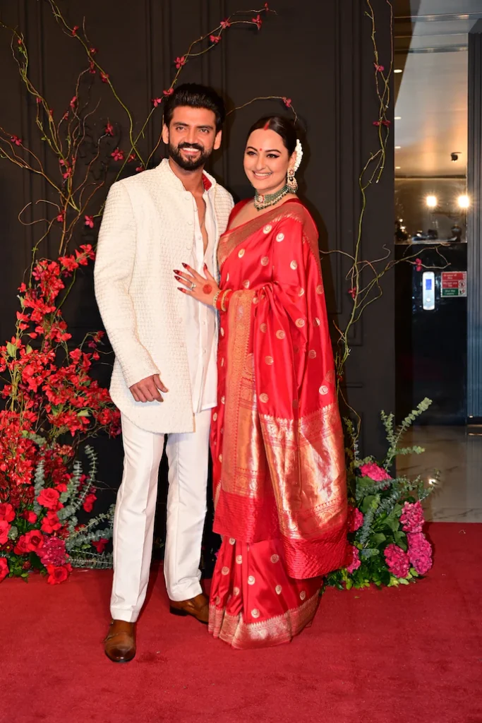 Sonakshi Sinha & Zaheer Iqbal Tie the knot in the Grand Mumbai Reception!