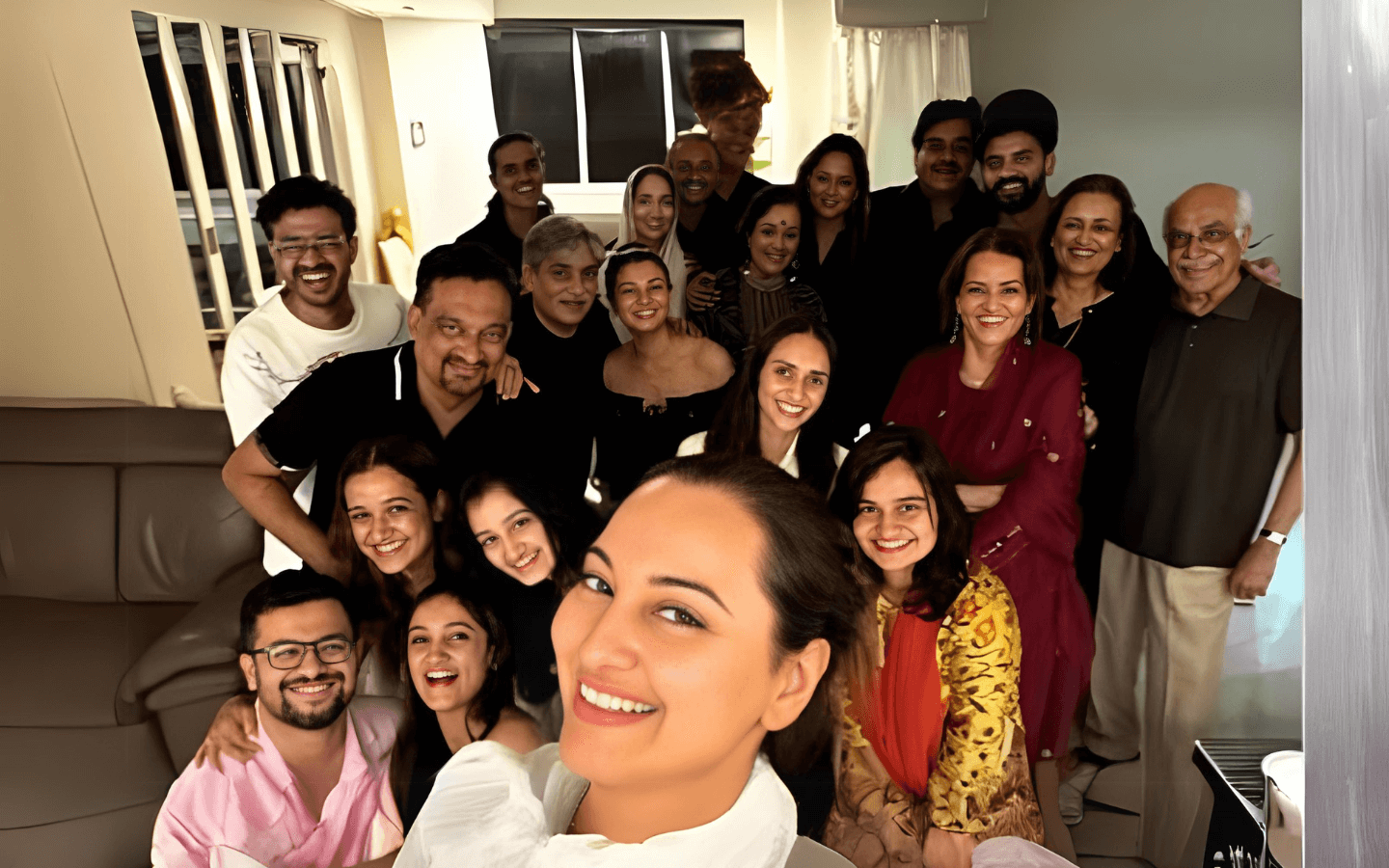 Sonakshi Sinha captured a sweet selfie featuring both the Sinha and Iqbal families united under one roof.