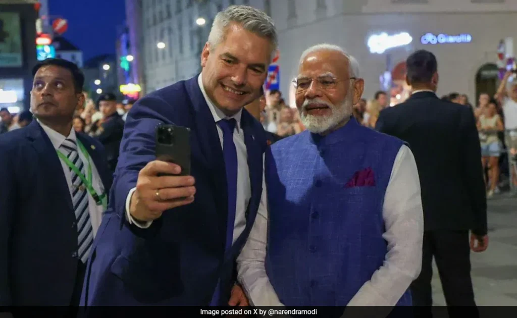 PM Modi, the First Indian Prime Minister to Visit Austria in 41 Years, Shares a Selfie