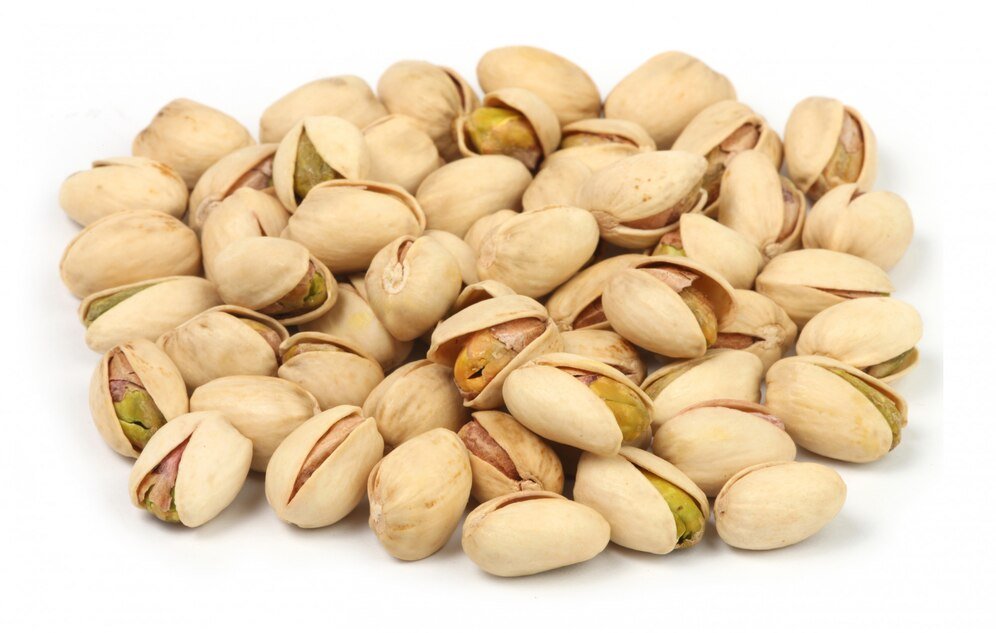 6 dry fruits that reduce symptoms of high blood pressure