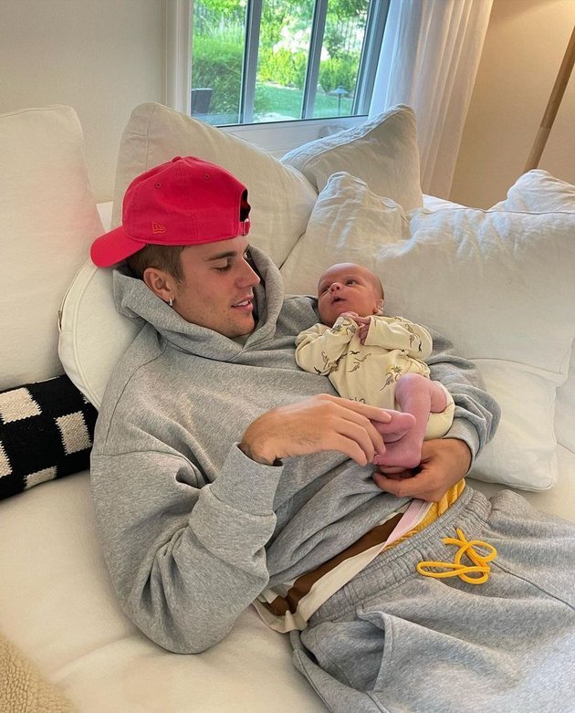 Hailey and Justin Bieber Announce Birth of Their First Child, Reveal Name in Heartfelt Post